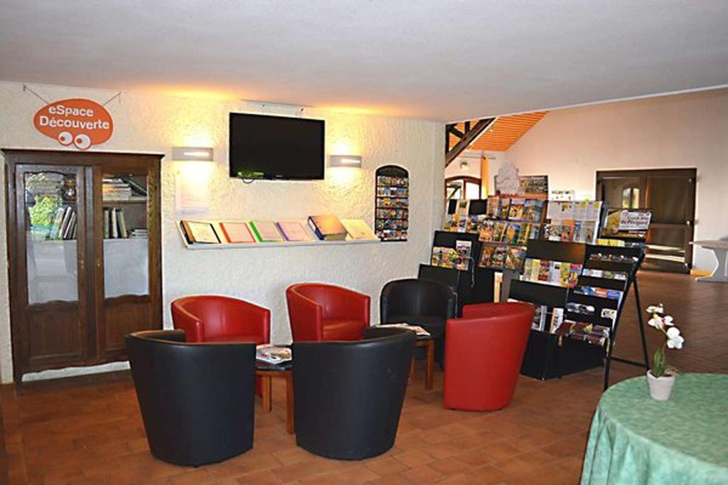 Vvf Perigord Sorges-En-Perigord Hotel Exterior photo